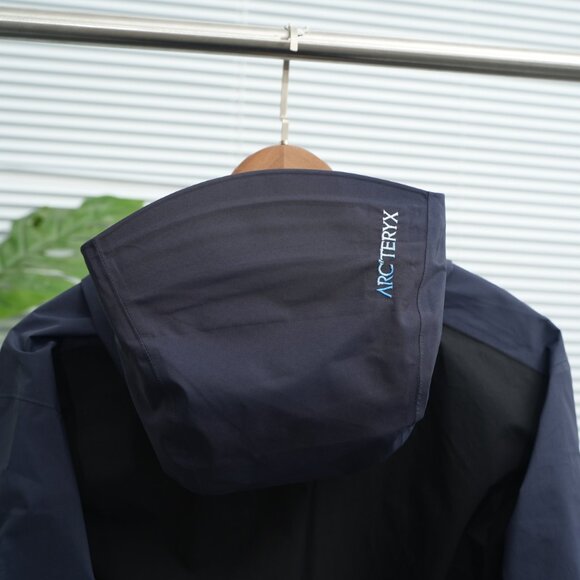 Arc'teryx Beta AR Jacket Unisex - Picture 7 of 9